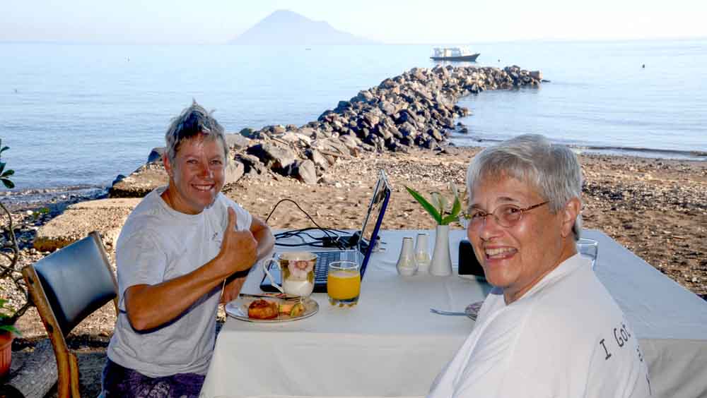 Sue & Linda at breakfast time
