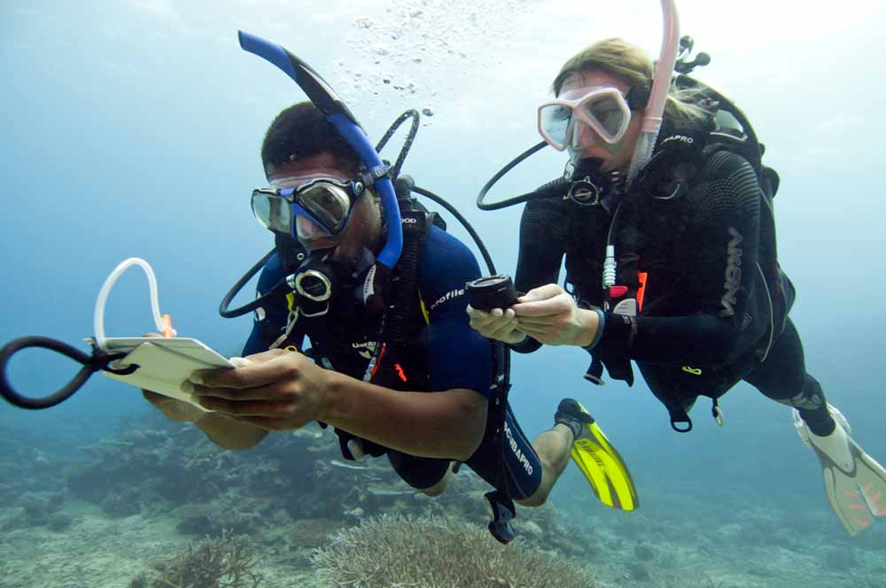 Compass diving during PADI Advanced Open Water Course