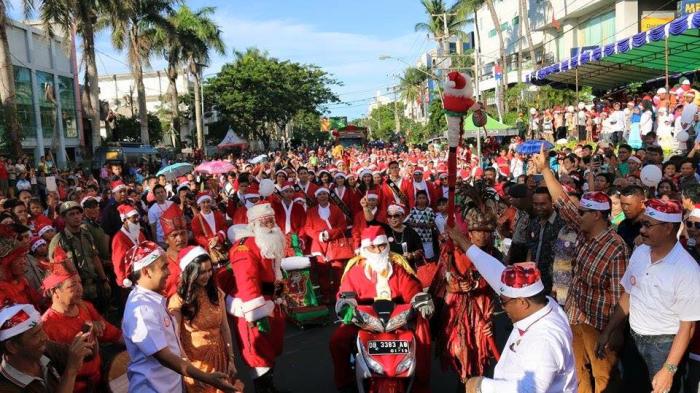 Santa Parade Manado