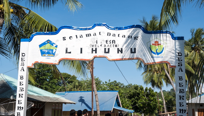 Lihunu Village sign